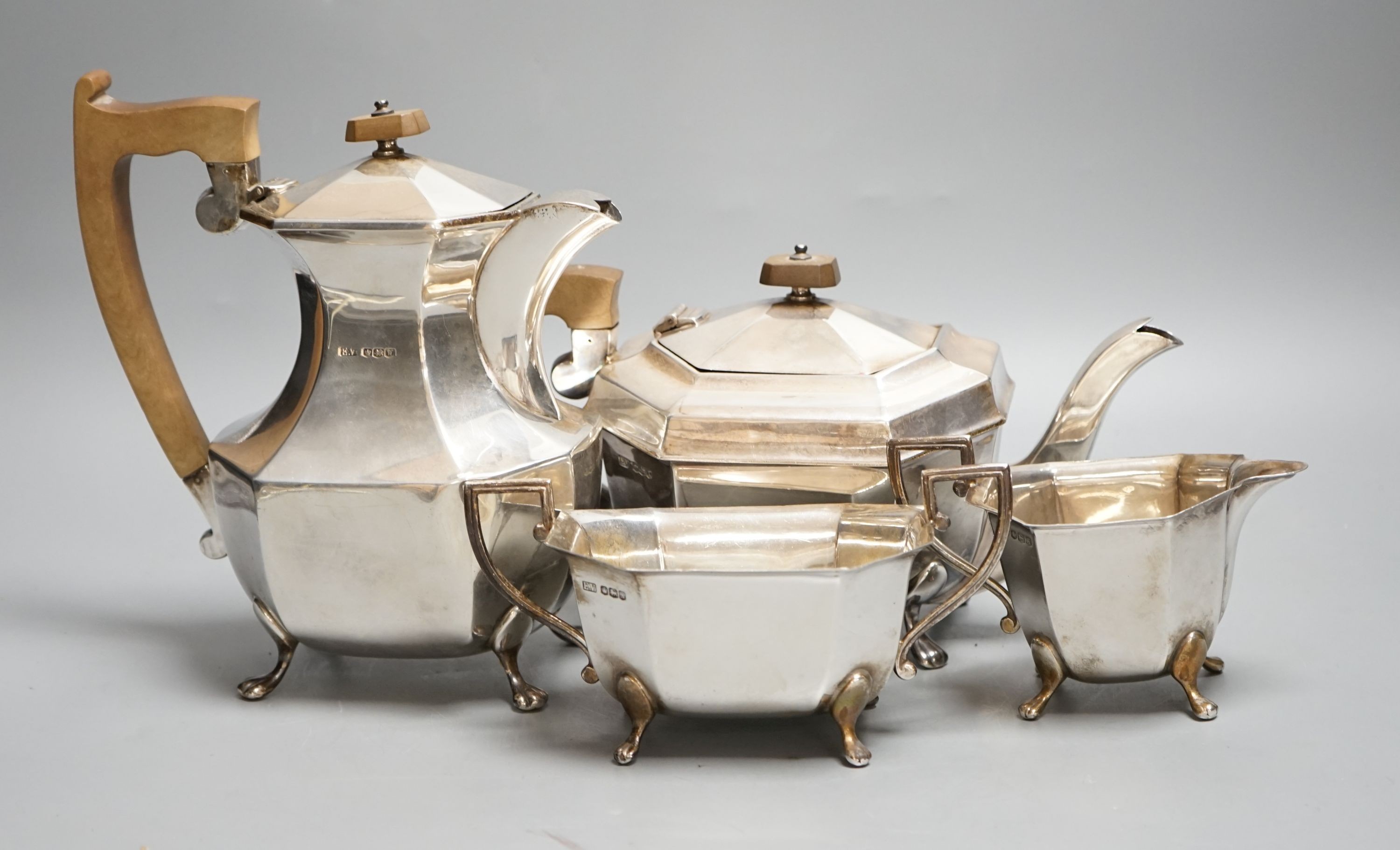 A George VI silver four piece tea set, Viners Ltd, Sheffield, 1939/1940, gross weight 55.5 oz.